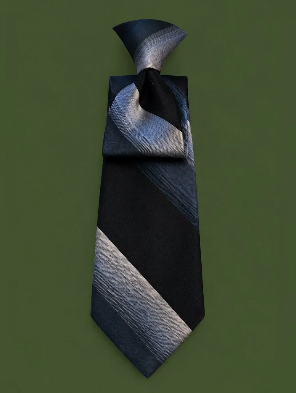 3/$30 DON LOPER 1980s Blue Striped Ombre Skinny Clip-on Tie